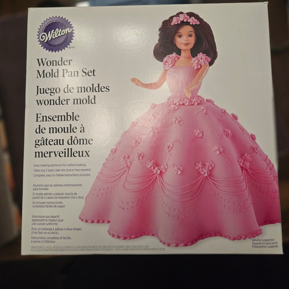 Wilton Wonder Mold Pan Set Princess Doll Cake Baking Decorating Kit Complete Box